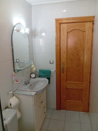 Se vende piso totalmente amueblado
