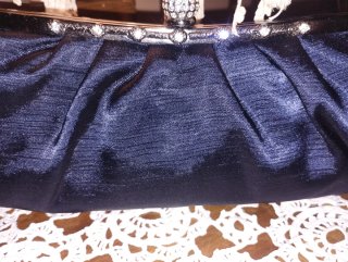 Pochette vintage raso blu con strass