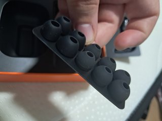 Auriculares inalámbricos negros Tribit FlyBuds C1
