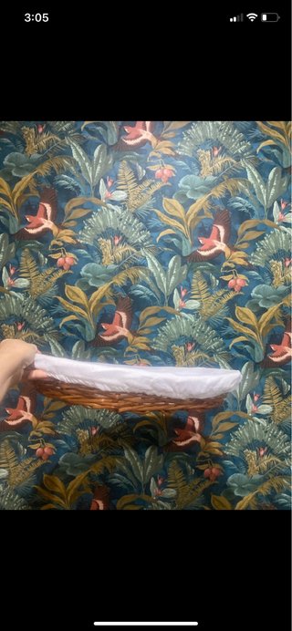 Cesta de mimbre artesanal