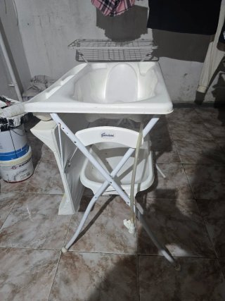 Bañera para bebé con estampado de jirafas