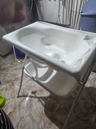 Bañera para bebé con estampado de jirafas