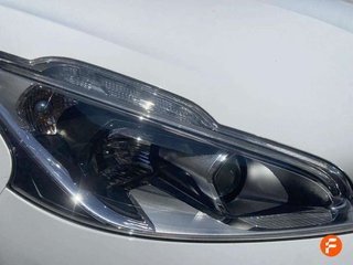 Peugeot 208 5P Signature 1.2L PureTech 81KW (110CV)