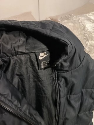 Chaqueta Nike acolchada capucha Talla XS