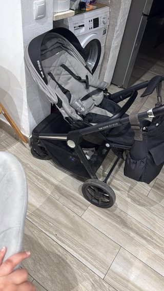 Cuna de bebé con cambiador
