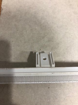 Rieles para cortinas metálicos blancos