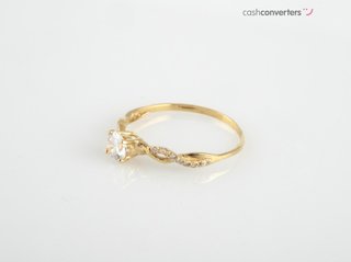 anillo oro 18k con piedra con circonita