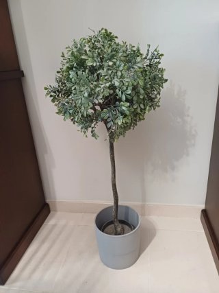 Árbol artificial decorativo con maceta