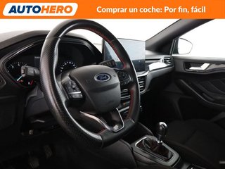 Ford Focus 1.0 EcoBoost Mild-Hybrid ST-Line