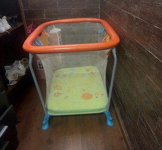 Parque infantil con juguetes