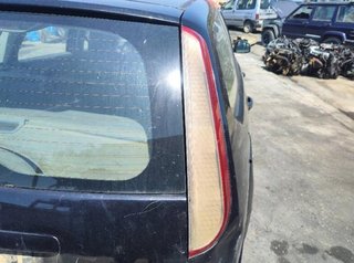 Ford 382627 g8da tapa balancines focus berlina cap