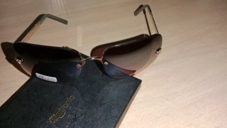 Gafas de sol marrones y plateadas