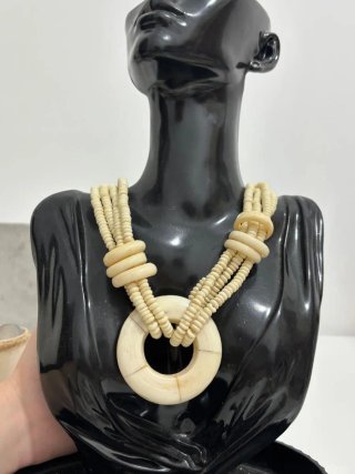 Collana vintage osso beige
