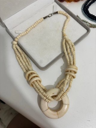 Collana vintage osso beige