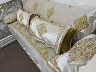 Decoración Henna Tela Dorada y Beige con pedrería