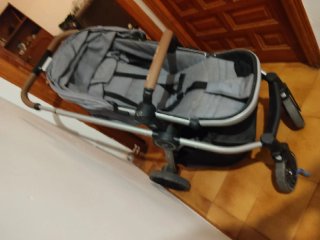 Passeggino Chicco grigio + ovetto
