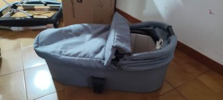 Passeggino Chicco grigio + ovetto