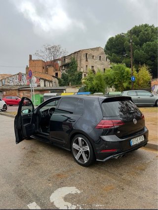 Volkswagen Golf R