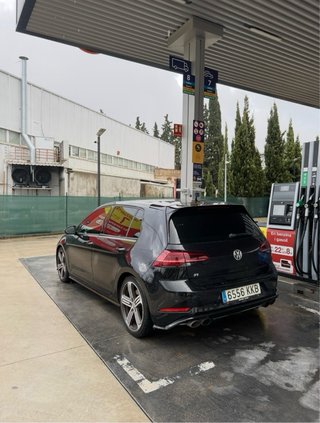 Volkswagen Golf R