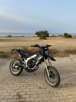 Derbi Senda Supermotard Negra/Plata