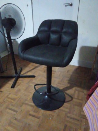 Taburete de cocina negro