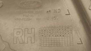 GUARNECIDO PUERTA TRASERA DERECHA FORD FOCUS BERL