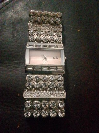 Reloj Y&K Mujer Plata con Cristales