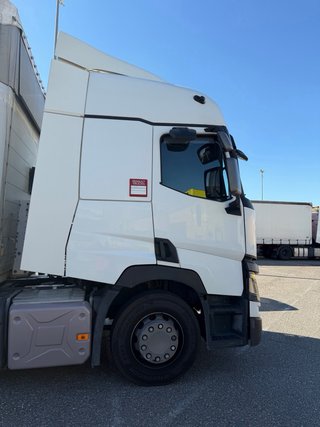 Tractora Renault T460