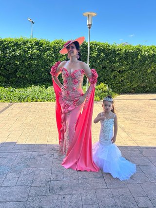 Vestido de fiesta gitana azul cielo y rosa