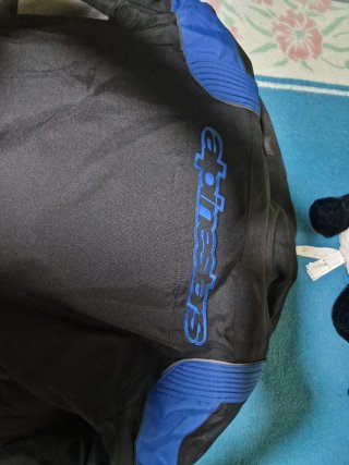 Chaqueta Alpinestars Negra y Azul