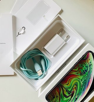 iPhone XS 256 GB (bianco) + Accessori