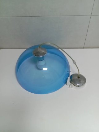 Lámpara azul de metacrilato de techo