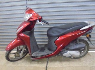 Honda 8699 llanta rueda trasera vision 110 .
