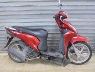 Honda 8699 llanta rueda trasera vision 110 .
