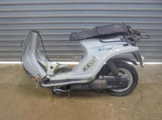 Derbi llanta rueda trasera scoot 80 12205