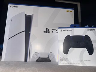 PS5 con lector - 1 tb + 2 mandos