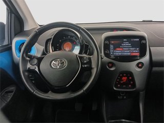 TOYOTA Aygo 70 x-wave x-shift
