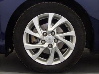 TOYOTA Auris 1.8 140H Hybrid Active