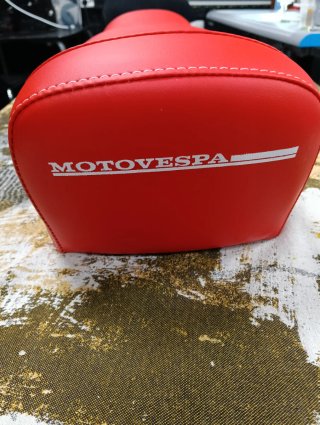 Vendo Asiento Vespino NLX Rojo o color a elegir