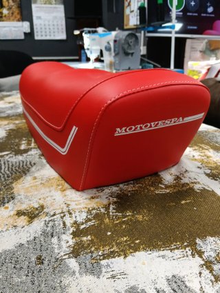 Vendo Asiento Vespino NLX Rojo o color a elegir
