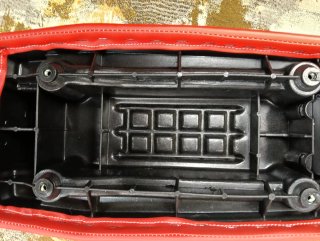 Vendo Asiento Vespino NLX Rojo o color a elegir