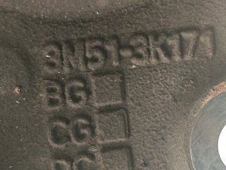 MANGUETA DELANTERA IZQUIERDA FORD FOCUS BERLINA (