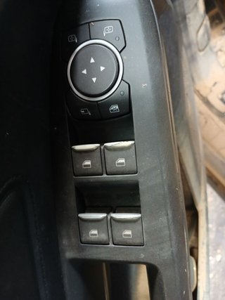 BOTONERA Ford Focus Berlina (CGE)(2018->)