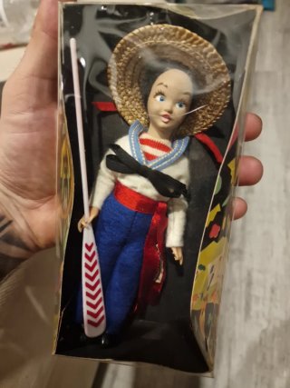 Muñeca marinera con sombrero de paja años 80