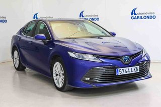 Toyota Camry 2.5 220H Advance
