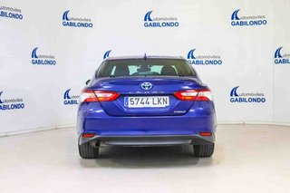 Toyota Camry 2.5 220H Advance