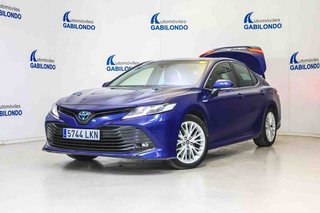 Toyota Camry 2.5 220H Advance