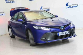Toyota Camry 2.5 220H Advance