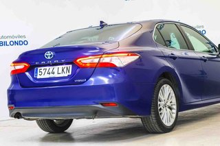 Toyota Camry 2.5 220H Advance