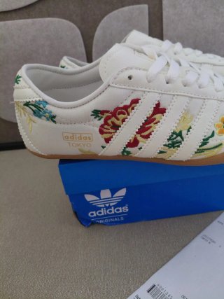 Sneakers Adidas Tokyo Bianche Taglia 39 ⅓